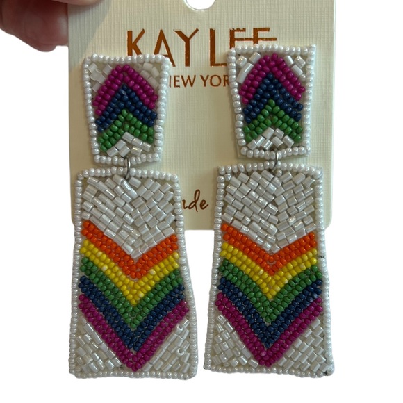 Charlie Chevron Rainbow 🌈 Seed Bead Earrings NWT - Picture 5 of 9